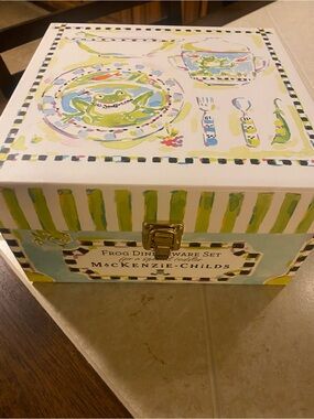 MacKenzie-Childs Kids Frog Dinnerware Set Box – Green, Blue, Yellow Accents!!